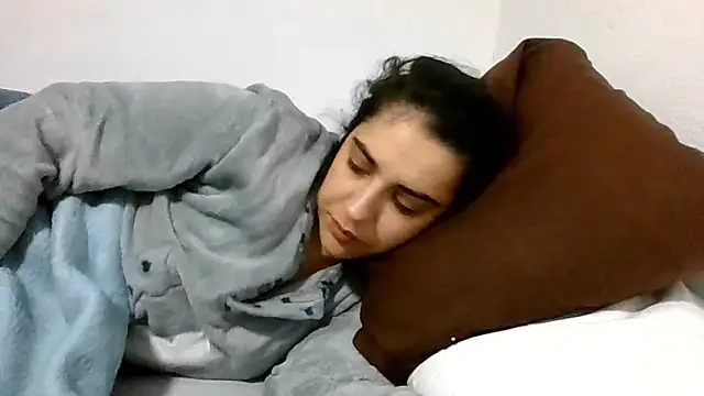 Snapshot of Ursumi1 chatting on 01-18-26, 05:38 Ursumi1 online show from 01-18-26, 05:38