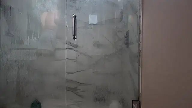 Snapshot of 69woodinson chatting on 10-18-25, 12:40 69woodinson online show from 10-18-25, 12:40