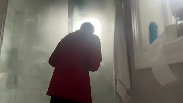 Snapshot of 69woodinson chatting on 12-18-25, 01:15 69woodinson online show from 12-18-25, 01:15