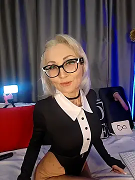 Snapshot of Milforja chatting on 05-08-26, 05:06 Milforja online show from 05-08-26, 05:06