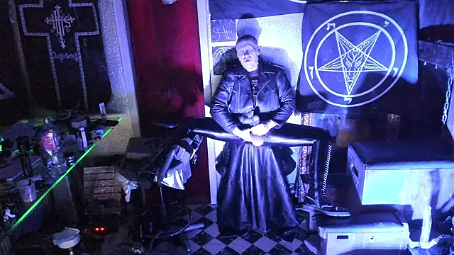 Snapshot of BULGEDEMON chatting on 03-04-26, 08:27 BULGEDEMON online show from 03-04-26, 08:27