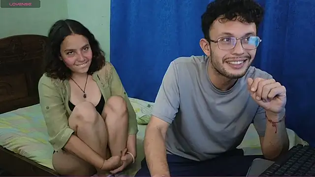 Snapshot of YuKinaHentaiI chatting on 12-14-24, 01:49 YuKinaHentaiI online show from 12-14-24, 01:49