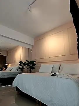 SHARONN     online show from 11-25-25, 04:02