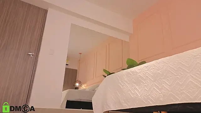 SHARONN     online show from 09-09-25, 04:11