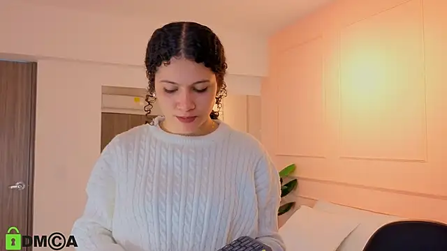 SHARONN     online show from 10-04-25, 04:03