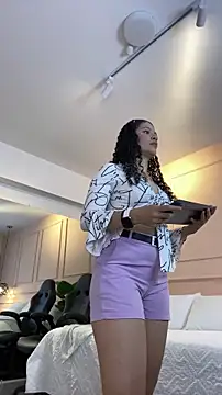 SHARONN     online show from 06-18-26, 03:49