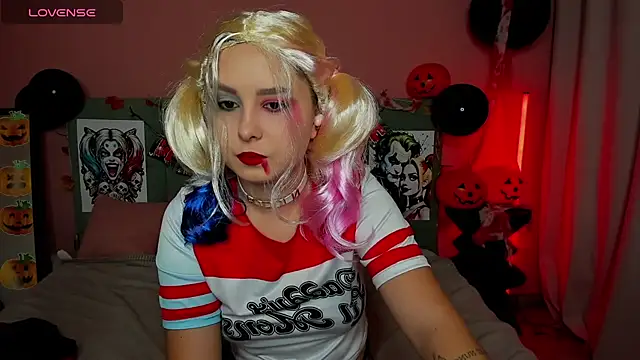 BeatriceReeves online show from 10-23-25, 01:15