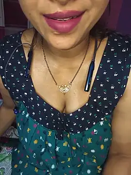 Snapshot of Sexy_Mona_Bhabhi chatting on 05-21-26, 06:27 Sexy Mona Bhabhi online show from 05-21-26, 06:27
