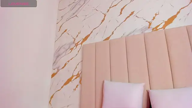 aggy castel online show from 04-04-26, 01:06