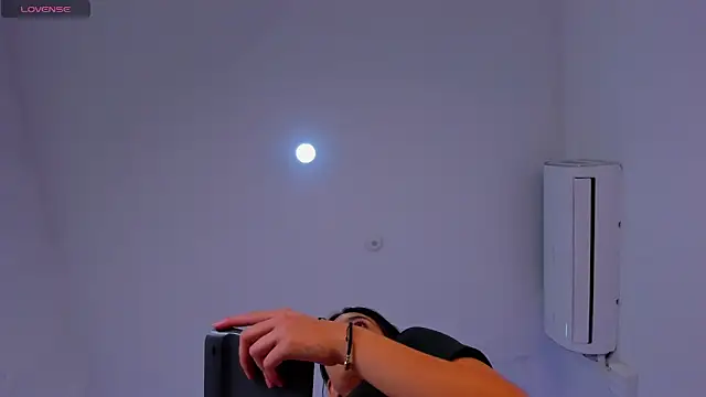 aggy castel online show from 02-05-26, 02:46