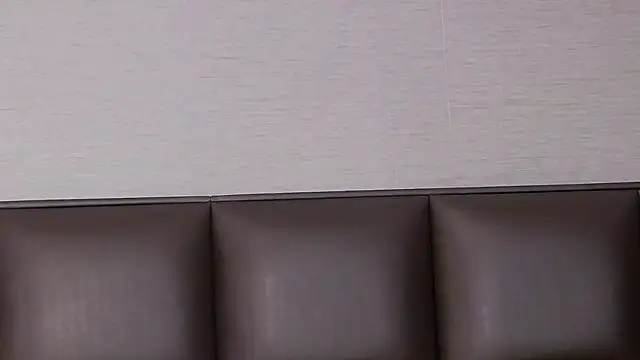 Snapshot of FoxyJoy chatting on 11-21-25, 10:25 FoxyJoy online show from 11-21-25, 10:25