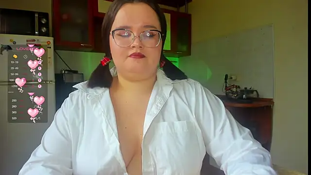 Snapshot of Jessica_Joy chatting on 10-16-25, 08:00 Jessica Joy online show from 10-16-25, 08:00