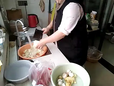 Weiwei5200 online show from 03-30-26, 07:21