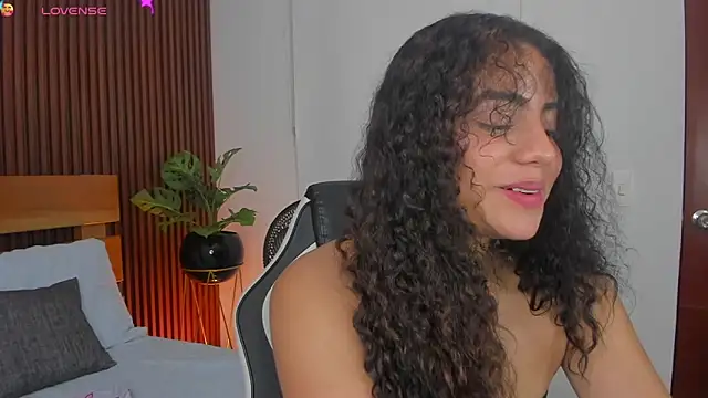 yaya23x online show from 10-17-25, 02:30