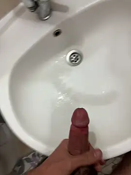 Snapshot of denizli18 chatting on 11-06-25, 06:34 denizli18 online show from 11-06-25, 06:34