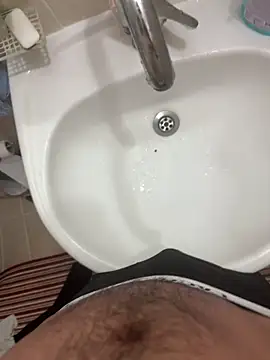 Snapshot of denizli18 chatting on 12-15-24, 07:42 denizli18 online show from 12-15-24, 07:42