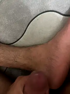 Snapshot of denizli18 chatting on 09-14-25, 07:36 denizli18 online show from 09-14-25, 07:36