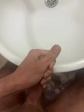 Snapshot of denizli18 chatting on 02-08-26, 07:11 denizli18 online show from 02-08-26, 07:11