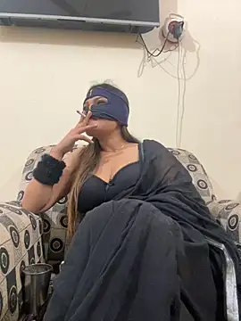 Snapshot of HoneyBearCpl chatting on 02-28-25, 04:20 HoneyBearCpl online show from 02-28-25, 04:20