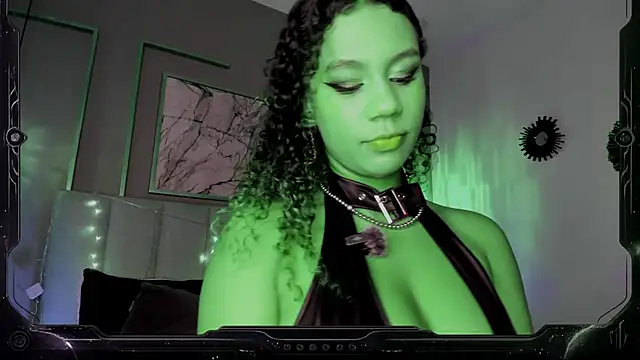 Snapshot of sade_jackson1 chatting on 05-10-26, 05:33 sade jackson1 online show from 05-10-26, 05:33