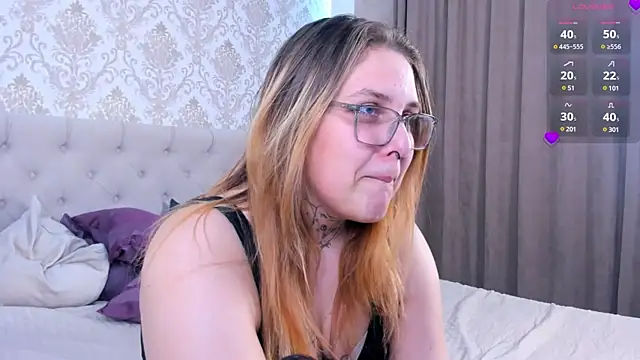 Snapshot of EngelCoombs chatting on 12-23-24, 12:46 EngelCoombs online show from 12-23-24, 12:46