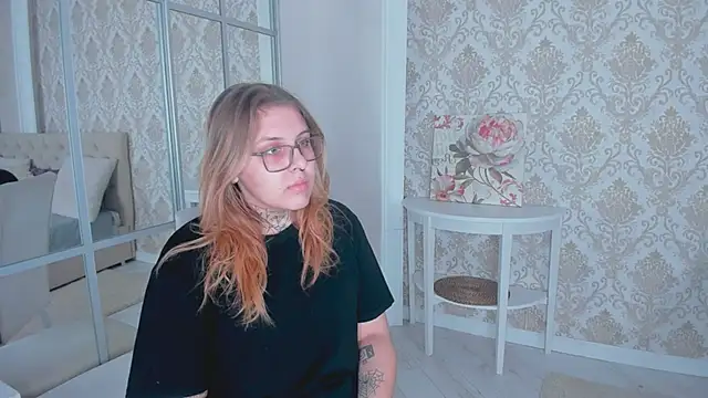 Snapshot of EngelCoombs chatting on 12-12-24, 06:10 EngelCoombs online show from 12-12-24, 06:10