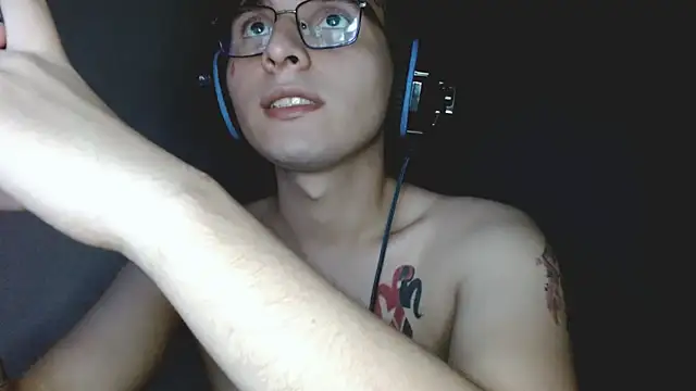 Charley quin online show from 09-22-25, 04:07