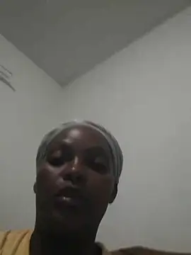 Snapshot of wet_Lips_x_x chatting on 12-29-24, 05:33 wet Lips x x online show from 12-29-24, 05:33