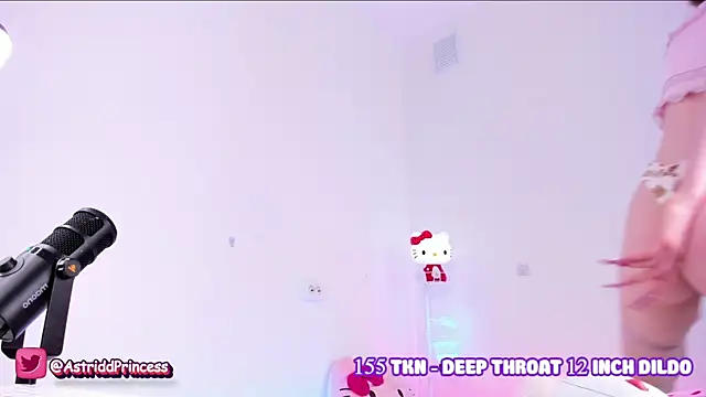 Snapshot of AstridHotty chatting on 03-10-25, 03:52 AstridHotty online show from 03-10-25, 03:52