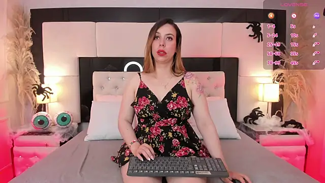 CarlaRossi  online show from 10-30-25, 07:44