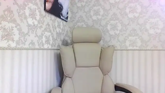 Snapshot of jennifer838 chatting on 10-05-25, 01:46 jennifer838 online show from 10-05-25, 01:46