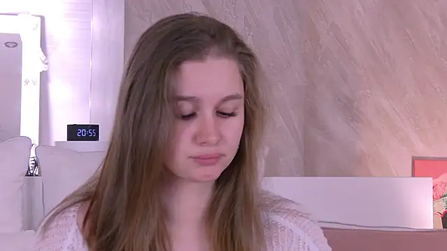 EllieHayes online show from 12-20-25, 07:06