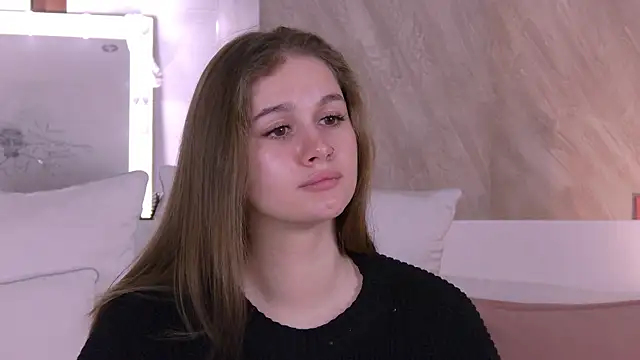 EllieHayes online show from 11-30-25, 05:36