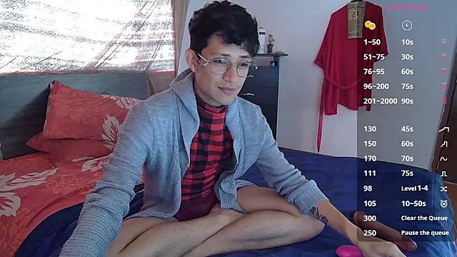 Snapshot of Sweet_c4mer0n chatting on 10-15-25, 09:01 Sweet c4mer0n online show from 10-15-25, 09:01