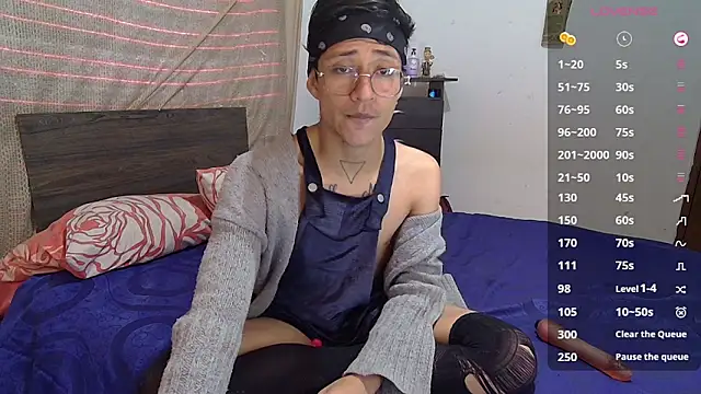 Snapshot of Sweet_c4mer0n chatting on 10-10-25, 09:26 Sweet c4mer0n online show from 10-10-25, 09:26