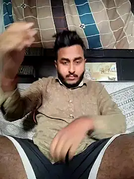 Snapshot of Rainted_Boyfriend_00x chatting on 12-25-24, 05:16 Rainted Boyfriend 00x online show from 12-25-24, 05:16