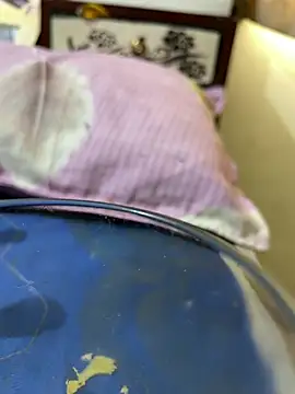 Snapshot of United3 chatting on 02-04-26, 09:37 United3 online show from 02-04-26, 09:37