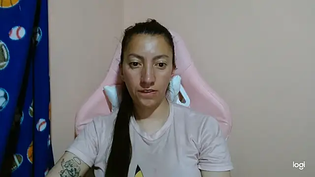 Snapshot of kaybabyhot chatting on 05-12-26, 10:16 kaybabyhot online show from 05-12-26, 10:16