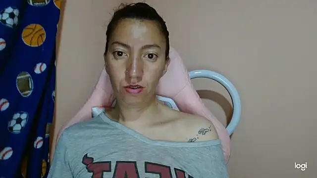 Snapshot of kaybabyhot chatting on 05-03-26, 01:15 kaybabyhot online show from 05-03-26, 01:15