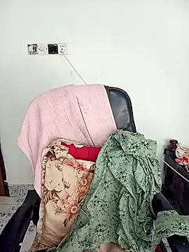 Hot-Angel  online show from 11-09-25, 04:16