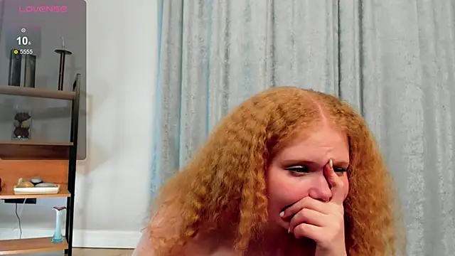 Snapshot of CateDale chatting on 03-17-25, 10:19 CateDale online show from 03-17-25, 10:19