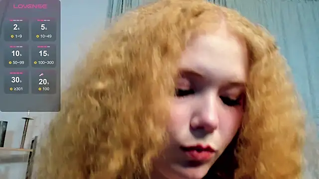 Snapshot of CateDale chatting on 03-18-25, 08:26 CateDale online show from 03-18-25, 08:26