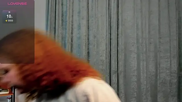 Snapshot of CateDale chatting on 03-17-25, 04:11 CateDale online show from 03-17-25, 04:11