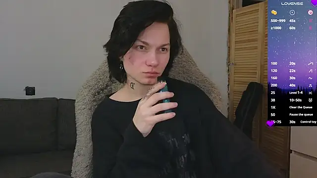 esajukyy online show from 04-14-26, 04:23