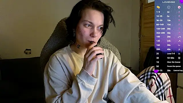 esajukyy online show from 03-18-26, 03:03