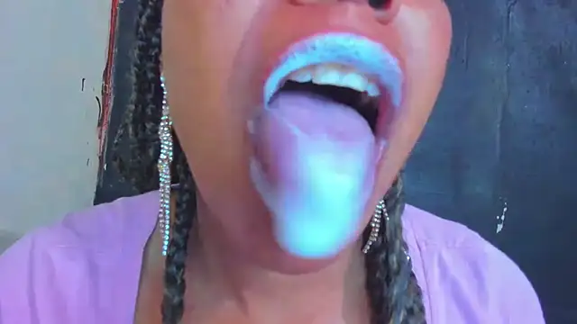 KamariaFyre online show from 09-28-25, 11:01