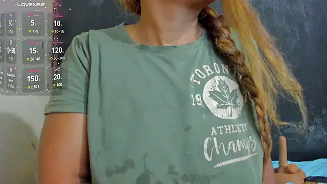 KamariaFyre online show from 12-23-25, 09:52