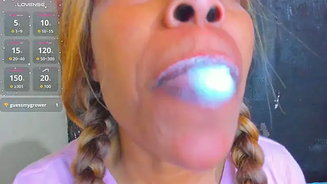 KamariaFyre online show from 11-29-25, 03:17