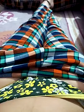 Snapshot of RupaSharma chatting on 12-15-24, 04:48 RupaSharma online show from 12-15-24, 04:48