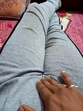 Snapshot of RupaSharma chatting on 12-21-24, 01:53 RupaSharma online show from 12-21-24, 01:53